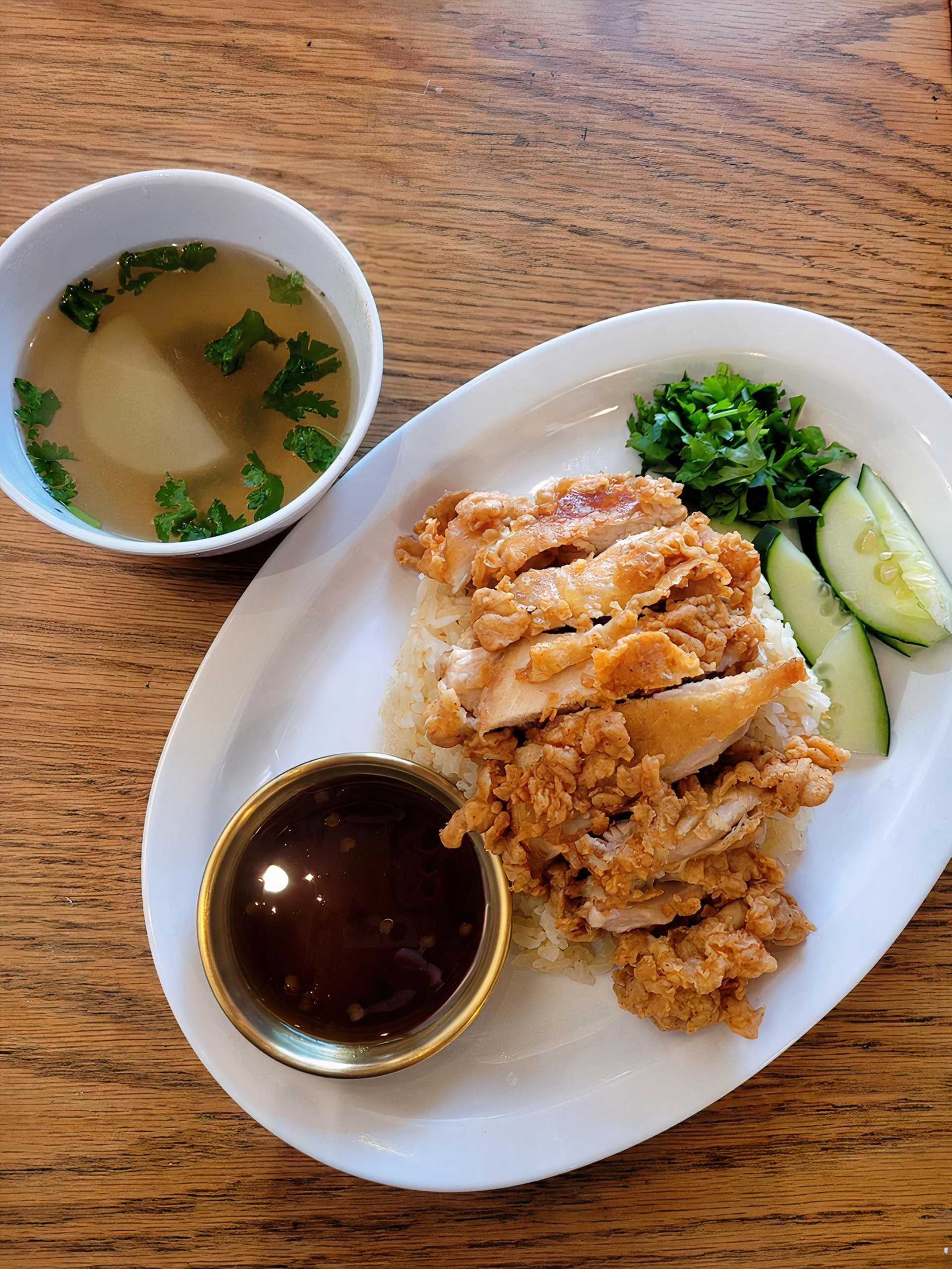 KHAO MAN GAI TOD (FRIED CHICKEN)