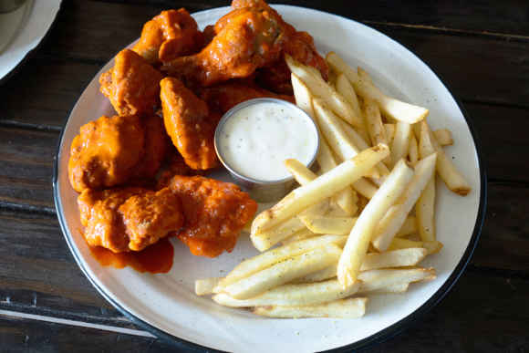 Boneless Wings with Fries