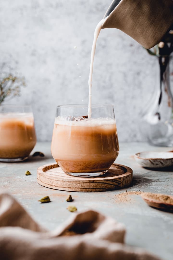 ICED STICKY CHAI LATTE 16oz